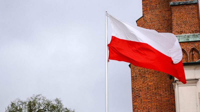 Flagi Polski i Unii Europejskiej w ramach Dnia Flagi