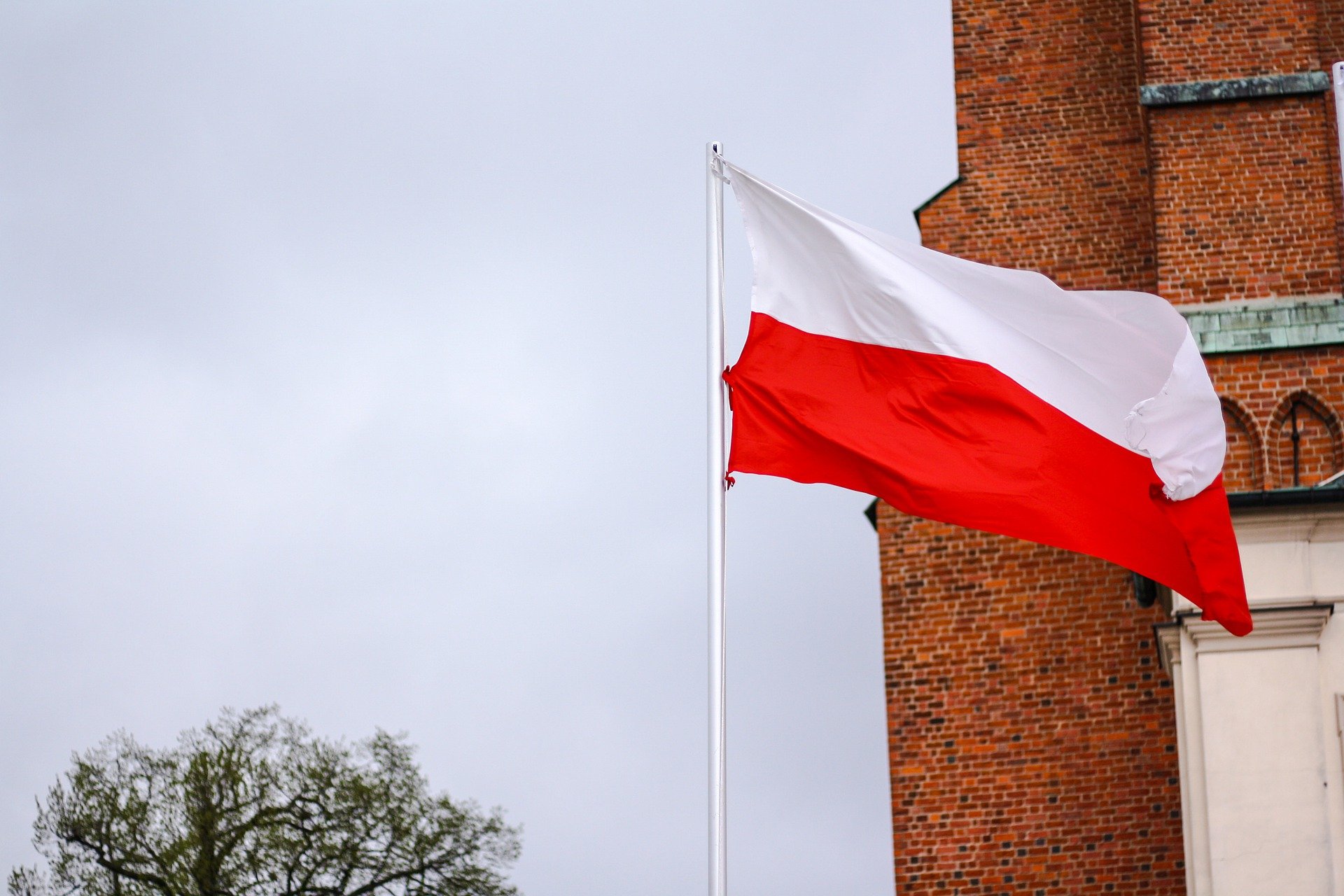 Flagi Polski i Unii Europejskiej w ramach Dnia Flagi