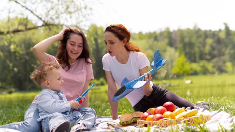 Zaproszenie na "Strasznie Fajny Piknik" oraz zbiórkę krwi w Hali Hawajskiej organizowaną przez Klub "Krewki Ursynów"