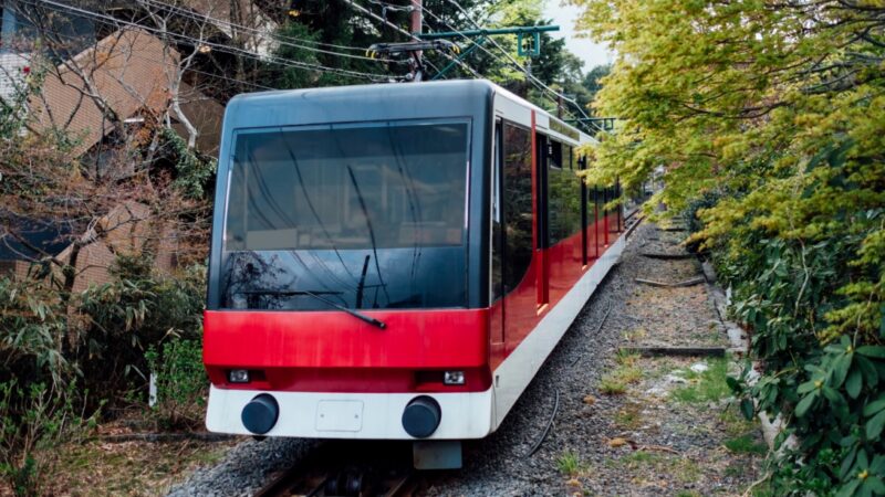 Zmiany w warszawskim systemie komunikacji miejskiej związane z otwarciem linii tramwajowej do Wilanowa