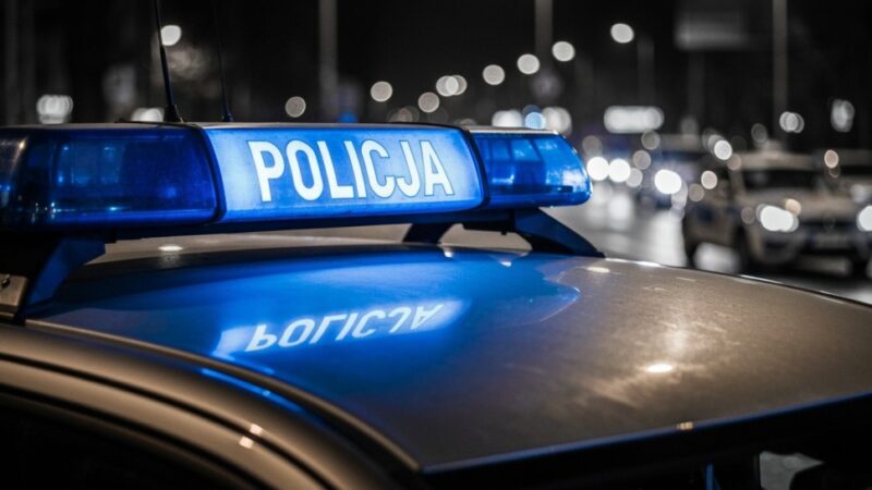 Kierowca z zakazem i pod wpływem narkotyków zderzył się z autobusem w Warszawie