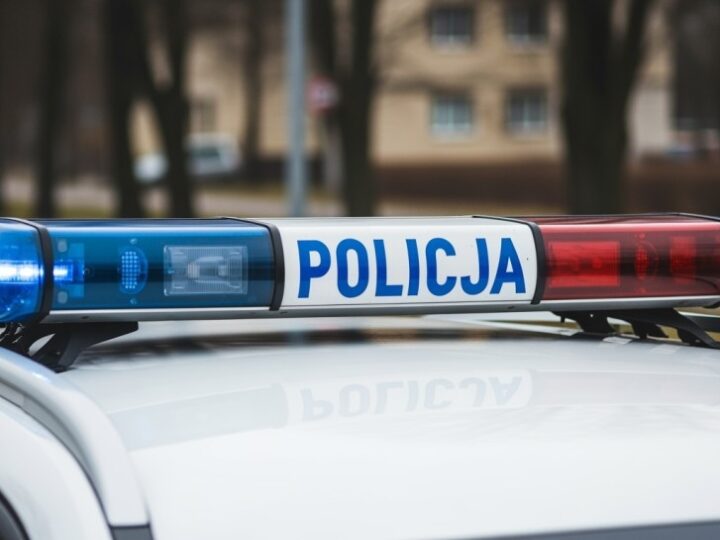 Liście czy narkotyki? Nieletni zaskoczyli policję w parku