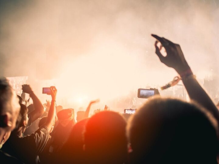 Młoda Scena w Ursynowie: Nowe miejsce dla kreatywnych talentów!