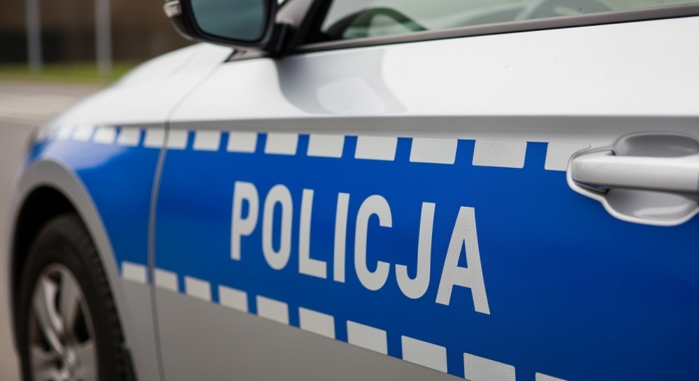 Bezpieczne przedszkole: Policjant uczy dzieci zasad ochrony i empatii