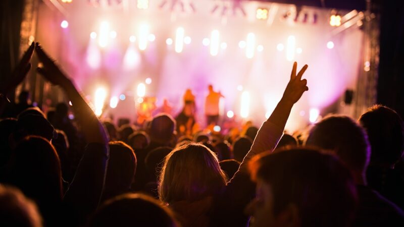 Zaduszkowy koncert Mate.O: Premiera pieśni wiary na Ursynowie