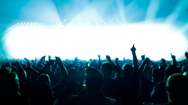 Andrzejkowa magia z Teatrem Echa: wróżby i muzyka w Domu Sztuki