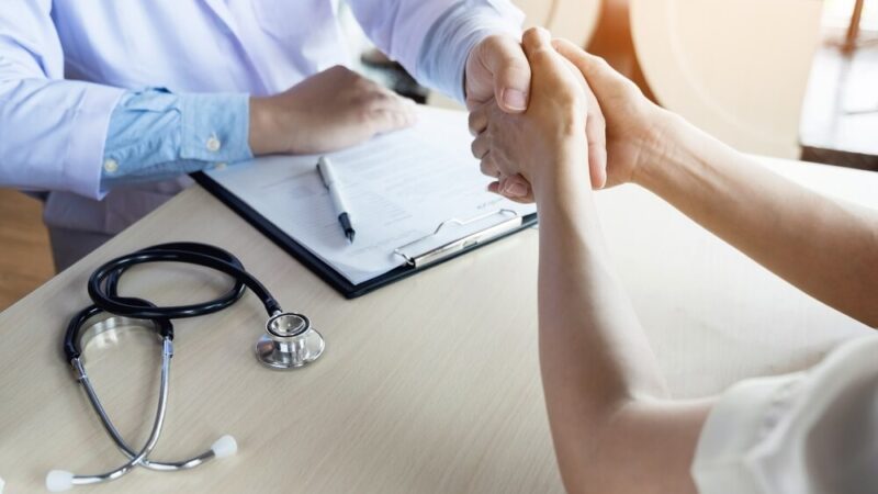 Bezpieczeństwo na co dzień: Kluczowe zasady dla dzieci w domu, szkole i na drodze