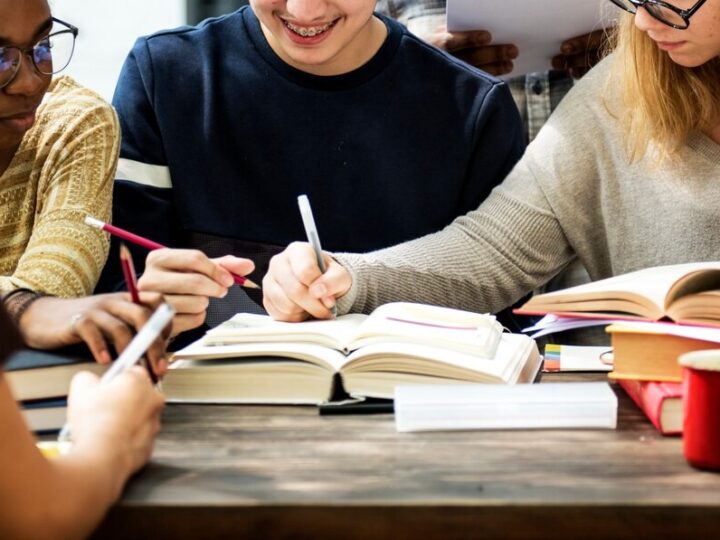 Warsztaty dla bibliotekarzy: zainspiruj się młodzieżowymi zinami!
