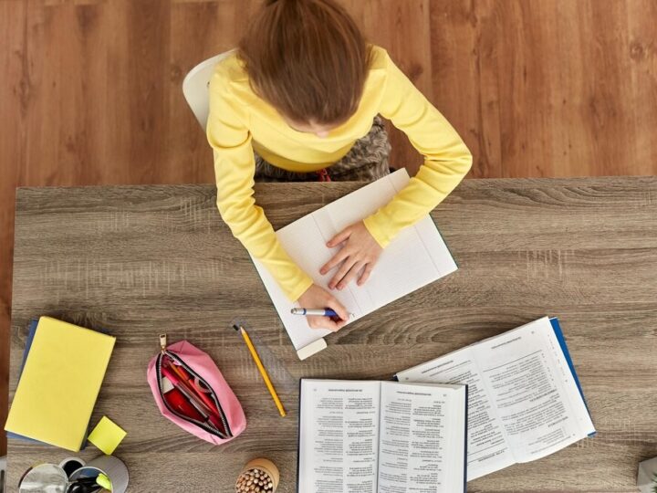 Policja i nauczyciele w walce z uzależnieniami w szkołach