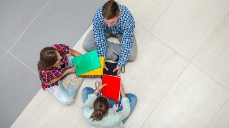 Profilaktyka wśród młodzieży: Odpowiedzialność i zagrożenia w erze cyfrowej