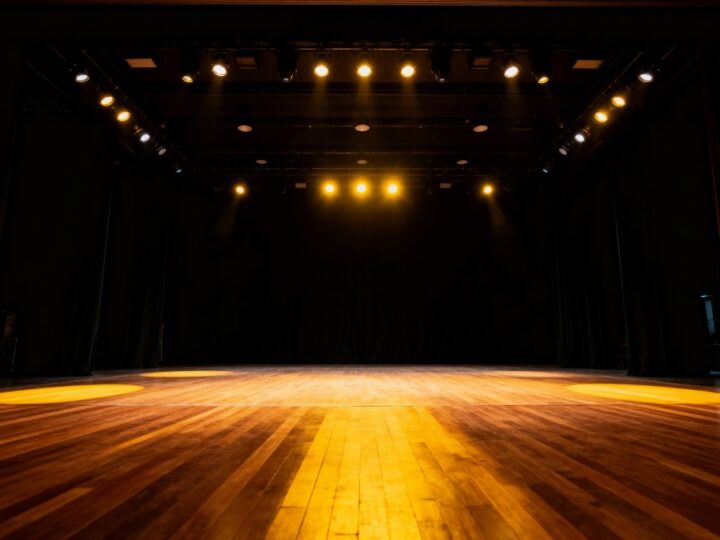 Zimowy mróz? Rozgrzej się komedią „Henio, czyli sposób na babcię”!