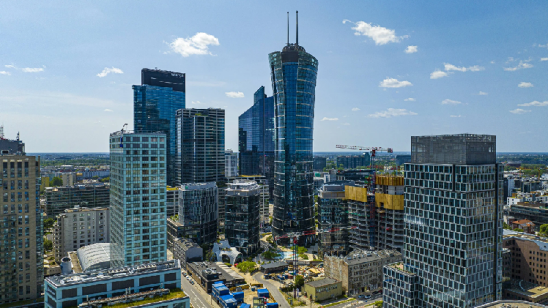 Wynajem powierzchni biurowej w Warszawie – trendy, które zmieniają rynek w 2026 roku