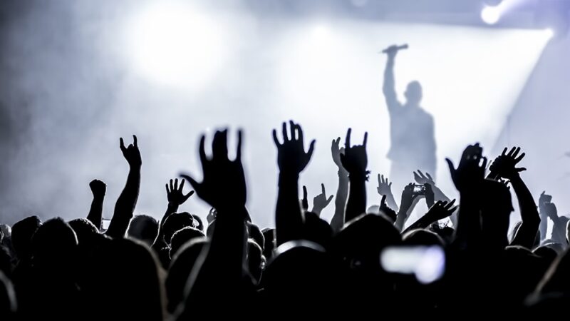 Paryż w sercu Montmartre: Muzyczne wspomnienia i emocje czekają!