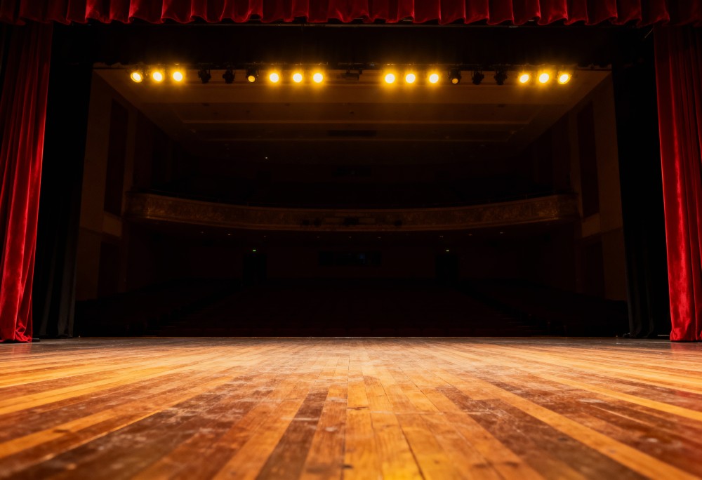 Odkryj siebie w magicznej podróży Latającego Teatru!