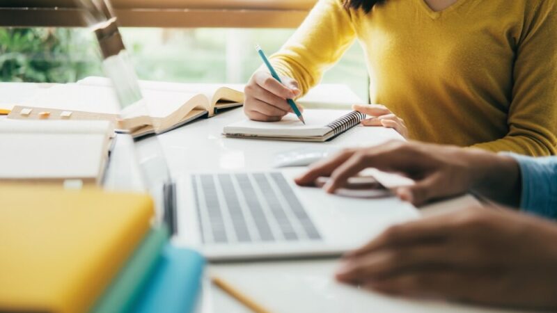 ADHD u kobiet: Dlaczego diagnoza jest opóźniona? Spotkanie z ekspertem
