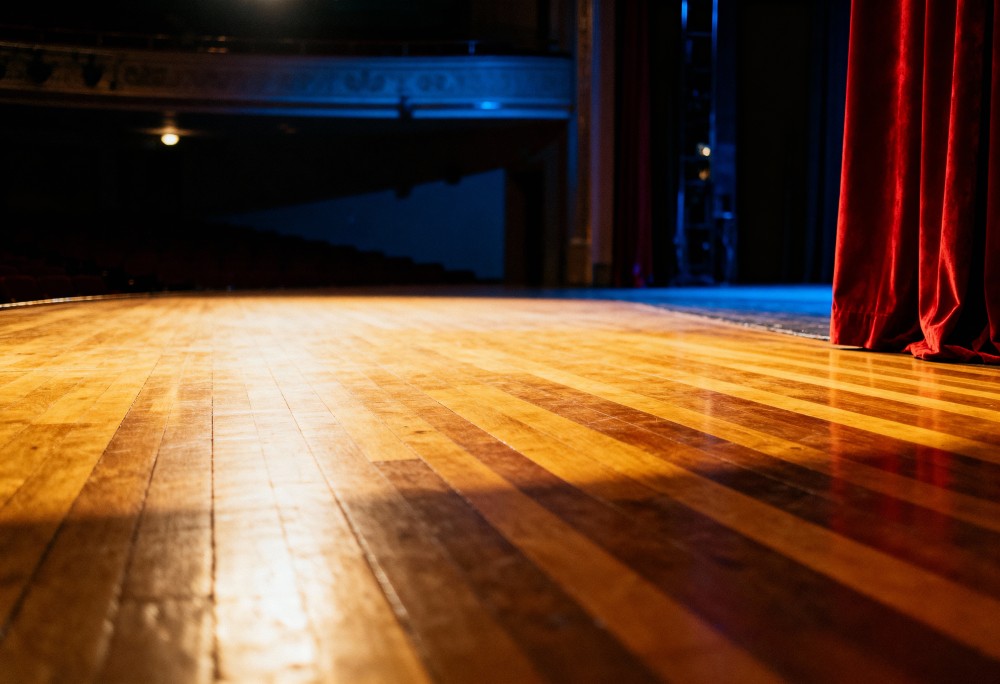 Letnia Scena Teatralna w Powsinie dla całej rodziny!