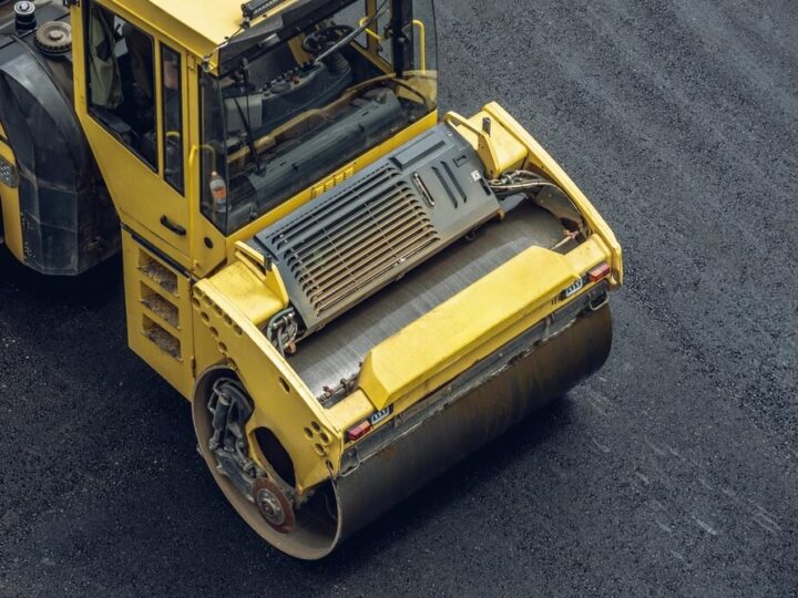 Utrudnienia na stacji metra Imielin: zamknięcie kluczowych wejść!