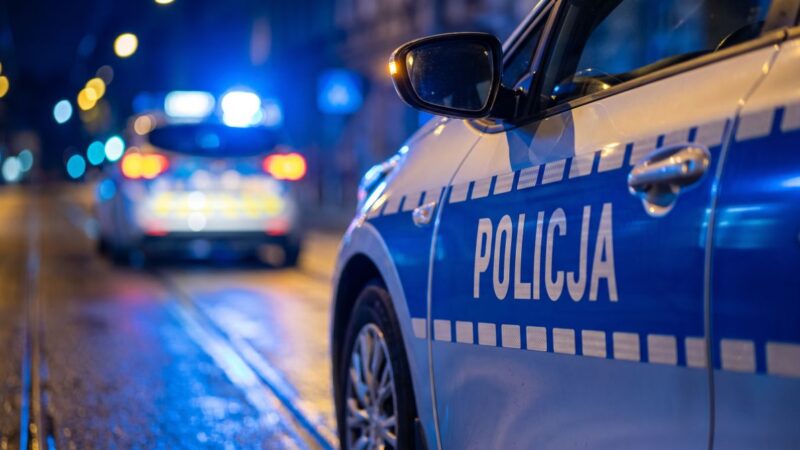 Seniorzy w niebezpieczeństwie: Jak uchronić się przed oszustami?
