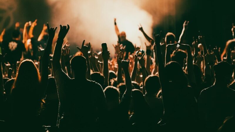 Magiczne Słoneczne Opowieści: Spektakl Muzyczno-Teatralny dla Dzieci w Klubie Nugat
